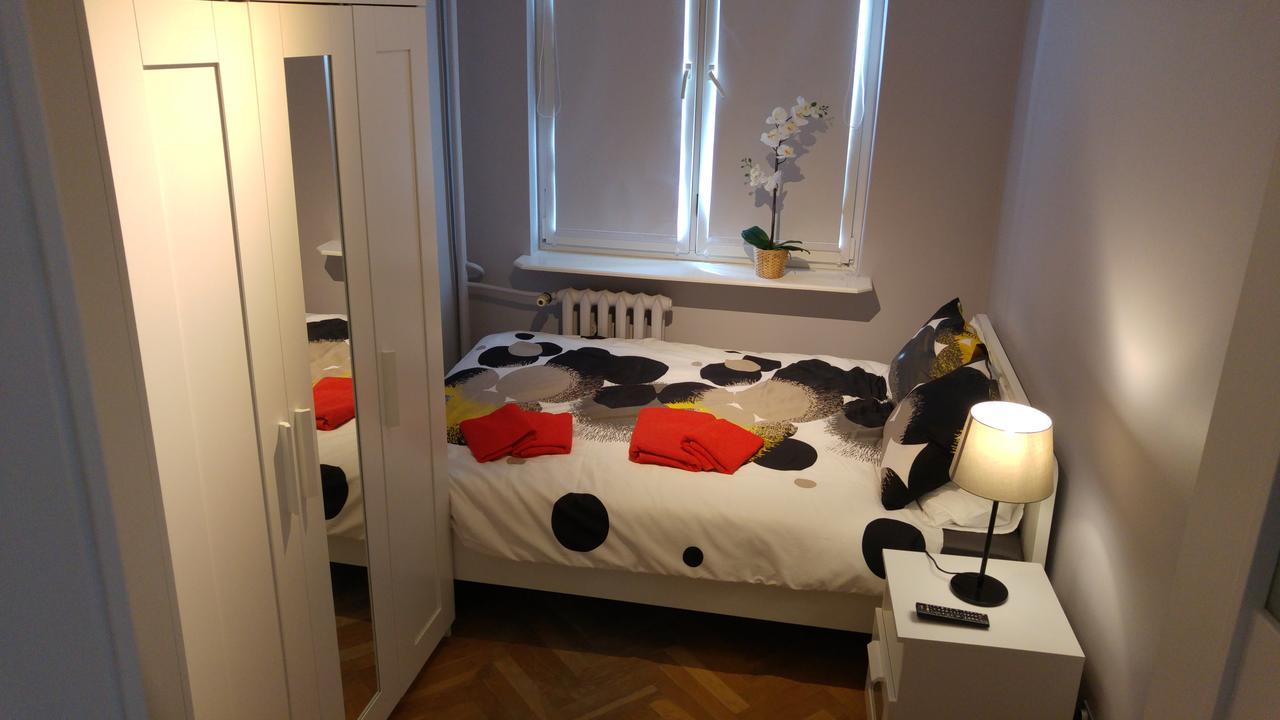 Rent0Nline Niepodleglosci Rooms Metro Βαρσοβία Εξωτερικό φωτογραφία